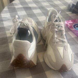 New Balance White and Gray Athletic Shoe 327